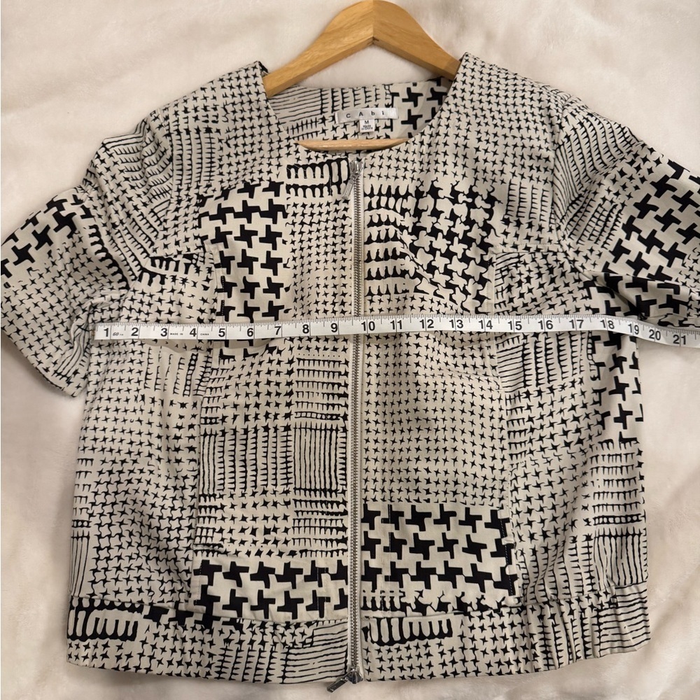 CAbi- Coupe Bomber Jacket  Off-White and Black Jacket-Medium - Picture 4 of 10